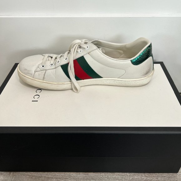 MEN'S Gucci ACE EMBROIDERED SNEAKER - Picture 7 of 12